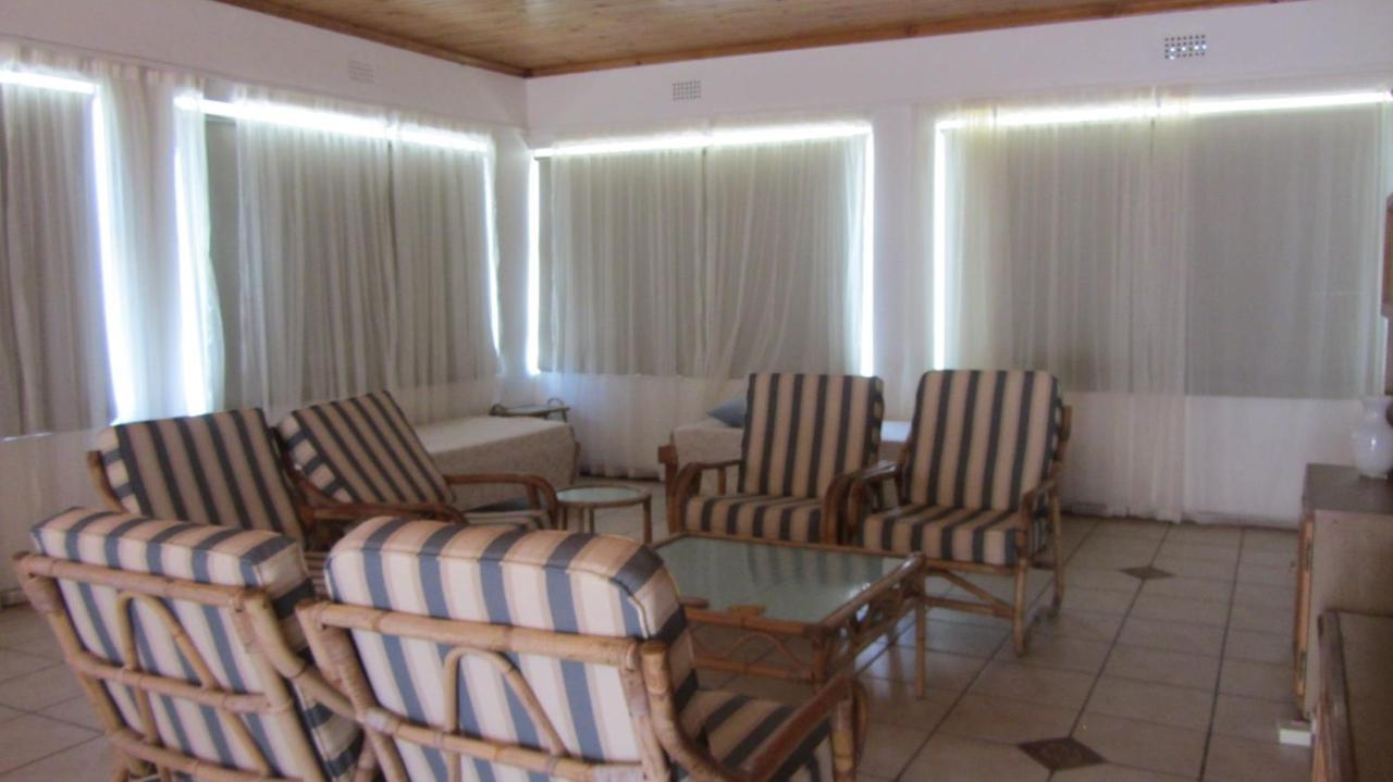 Swem Jannie Apartment Струисбай Екстериор снимка