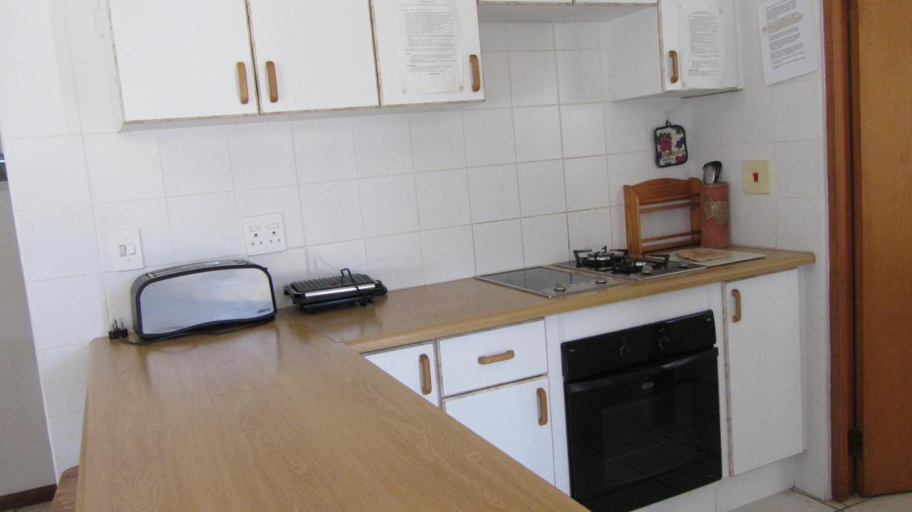 Swem Jannie Apartment Струисбай Екстериор снимка